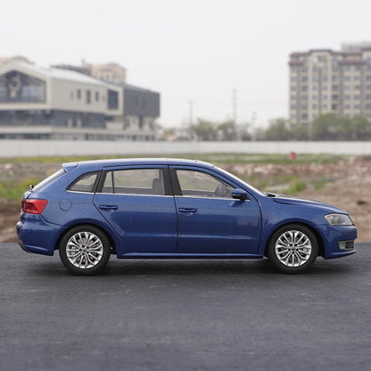 1:18 Volkswagen Lavida 2013