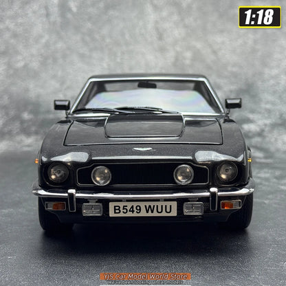 1:18 Aston Martin V8