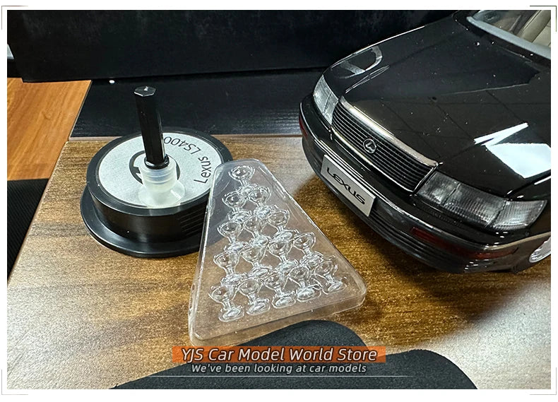 1:18 Lexus LS400