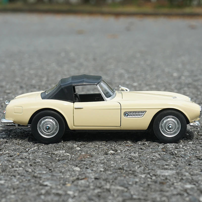 1:24 BMW 507 Convertible BMW 507 Soft-Top 1956 Classic