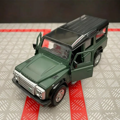 1:36 Land Rover Defender