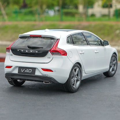 1:18 Volvo V40