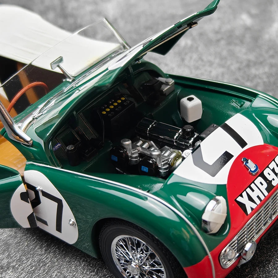 1:18 Triumph TR3S  1959 LM #27