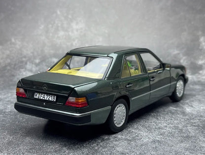 1:18 Mercedes-Benz  230E W124 1990