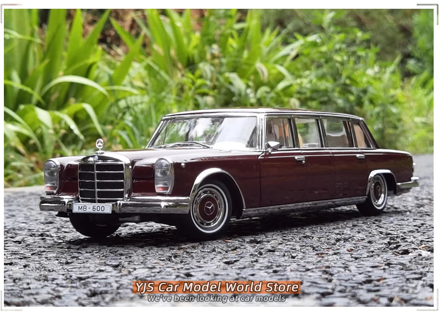 1:18 Mercedes-Benz Pullman MB 600