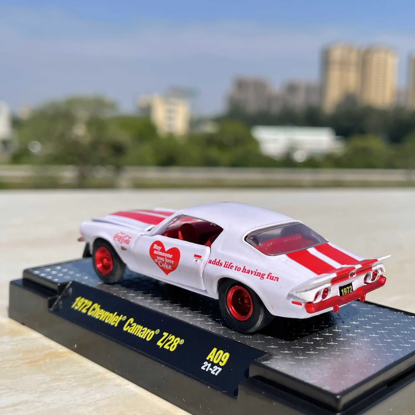 1:64 1972 Chevrolet Camaro Z/28
