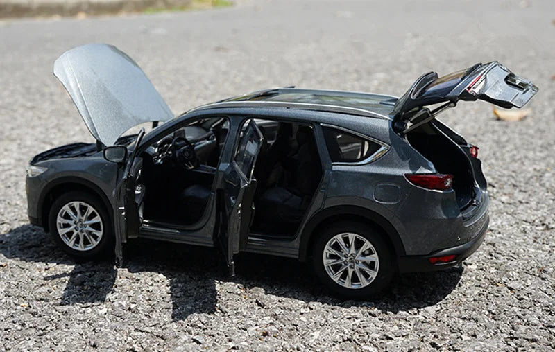 1:18 MAZDA CX8