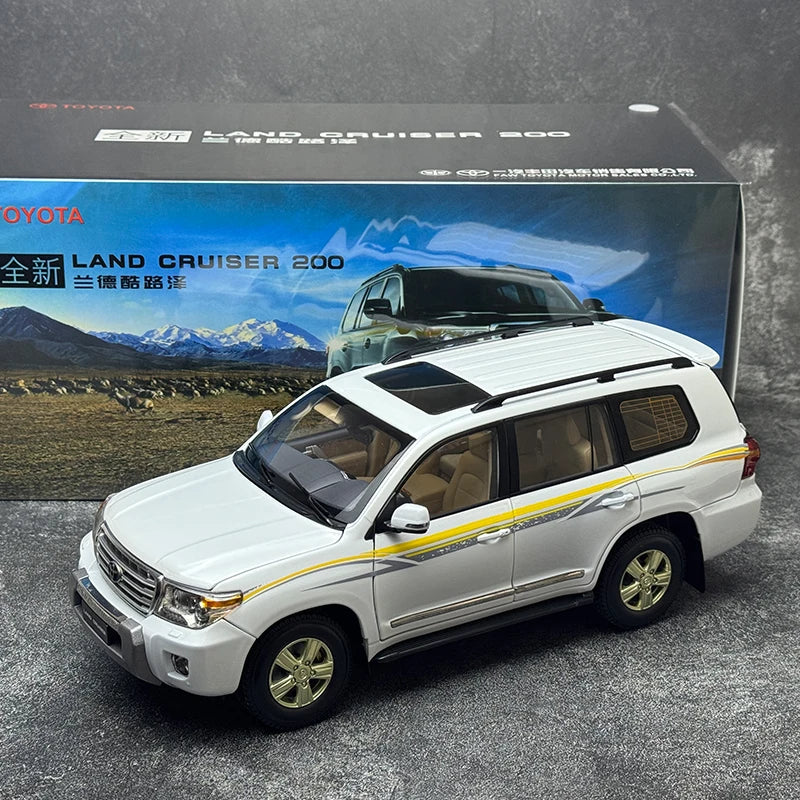 1:18 Land Cruiser LC200