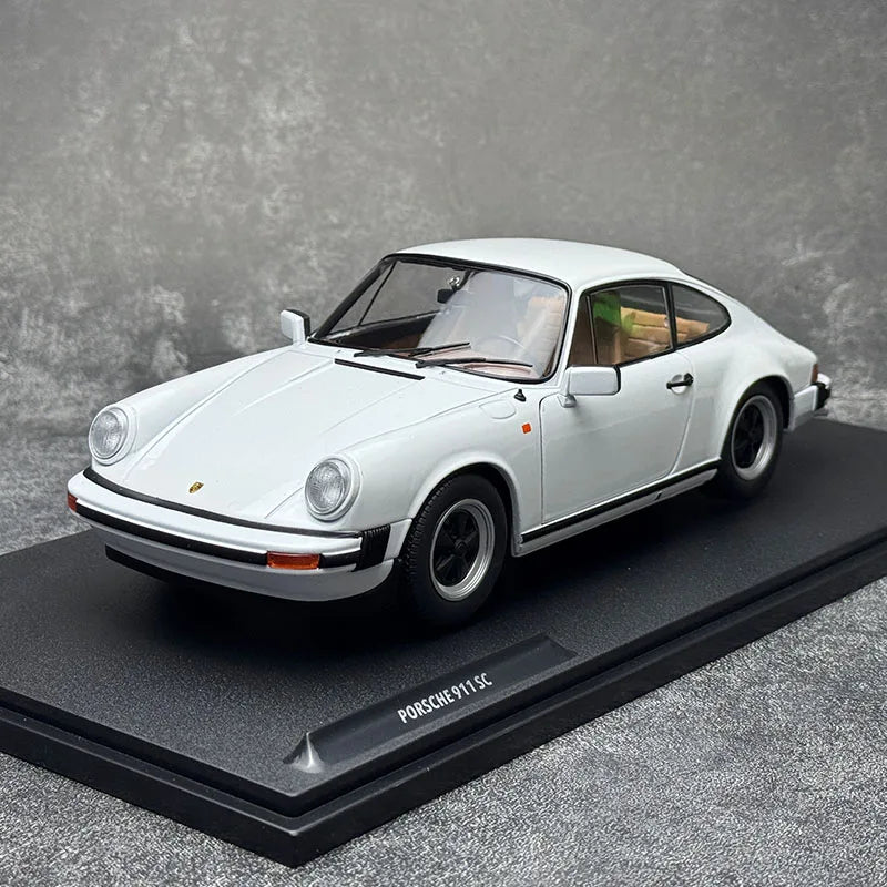 1:18 Porsche 911（992）CARRERA RS