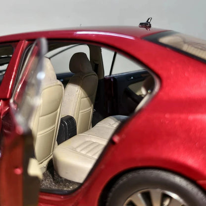 1:18 Volkswagen Sagitar (Jetta) 2012