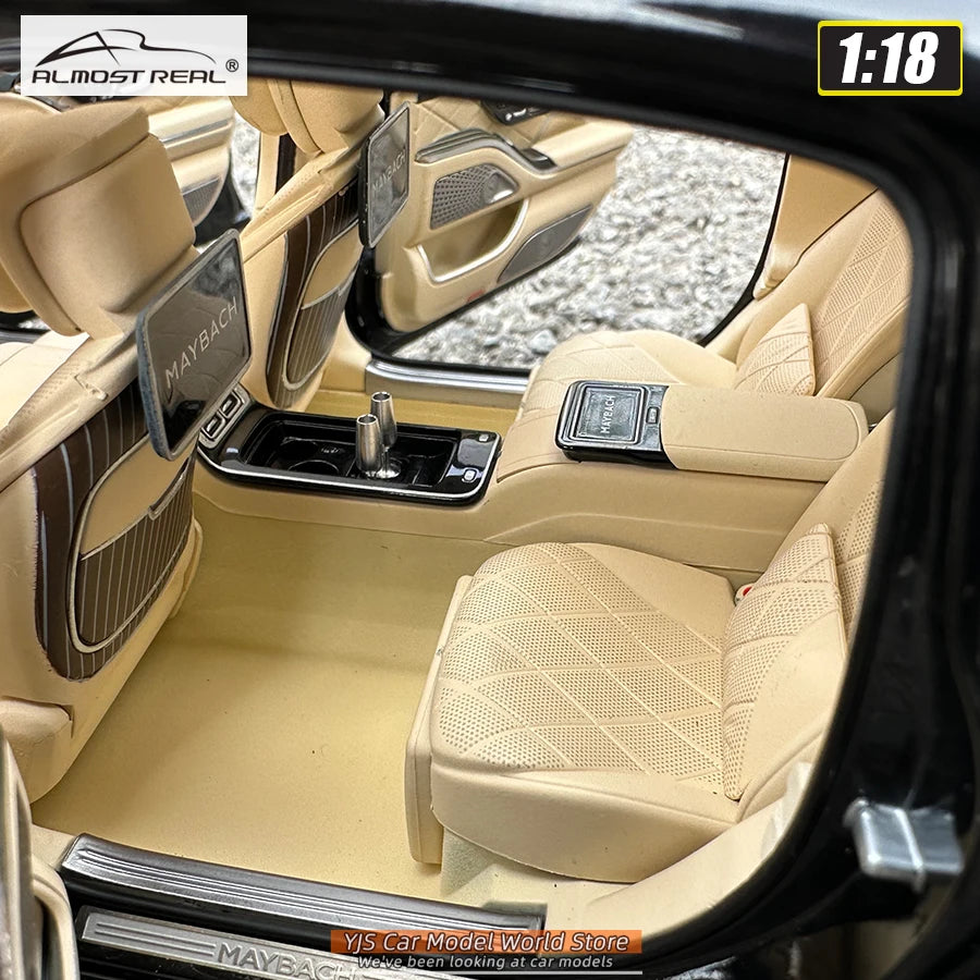 1:18 Mercedes-Benz Maybach S680 2021