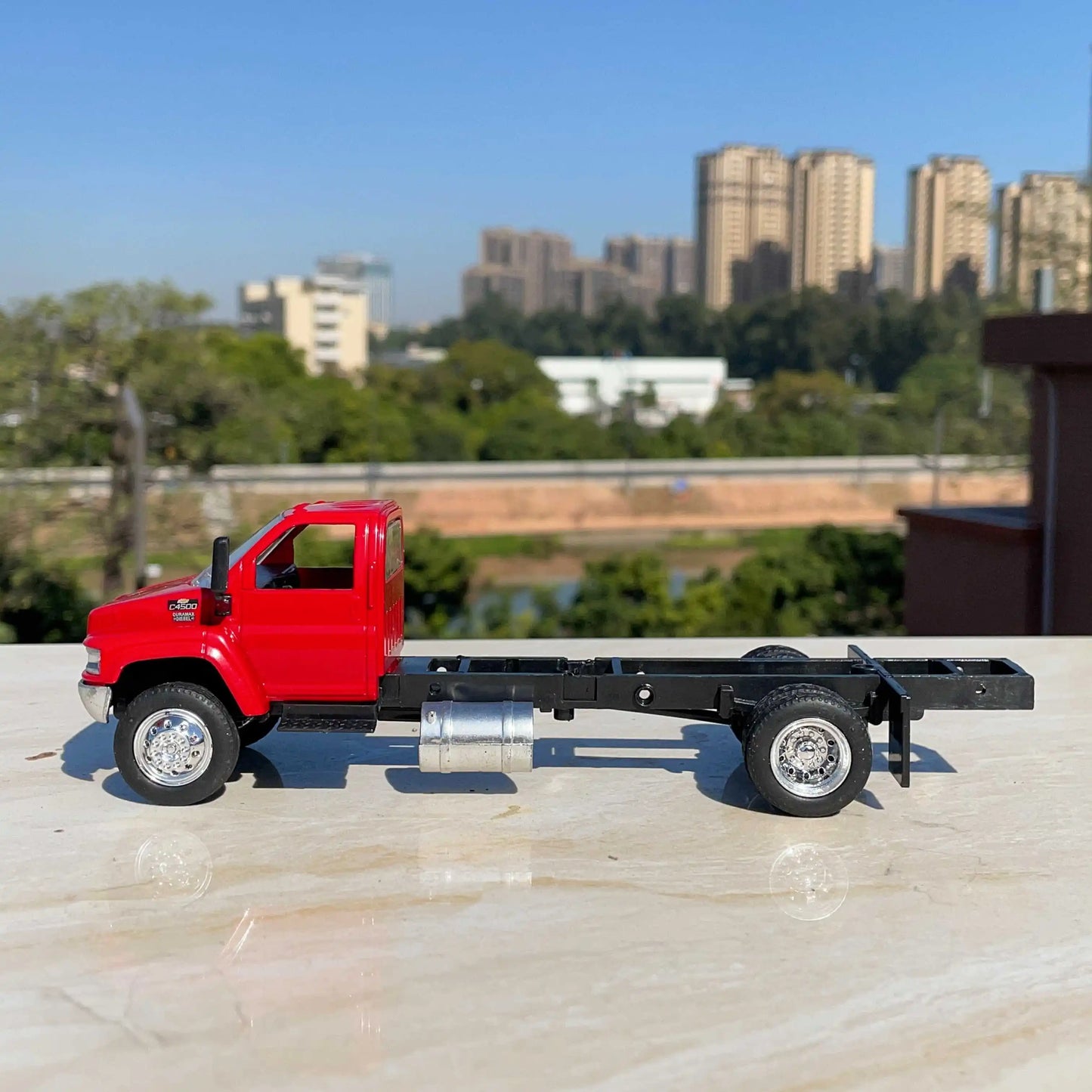 1:43 Chevrolet Truck