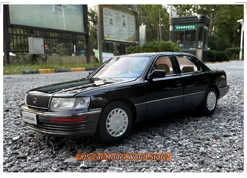 1:18 Lexus LS400