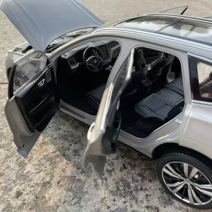 1:18 2023 VOLVO XC60