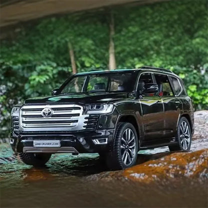 1:24 Toyota Land Cruiser LC300