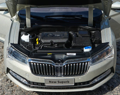 1:18 SKODA SUPERB