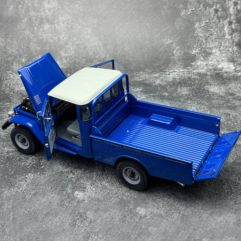 1:18 Toyota Land Cruiser LC40