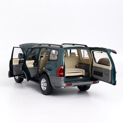 1:18 Mitsubishi Pajero V73