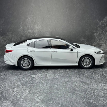 1:18 Toyota Camry