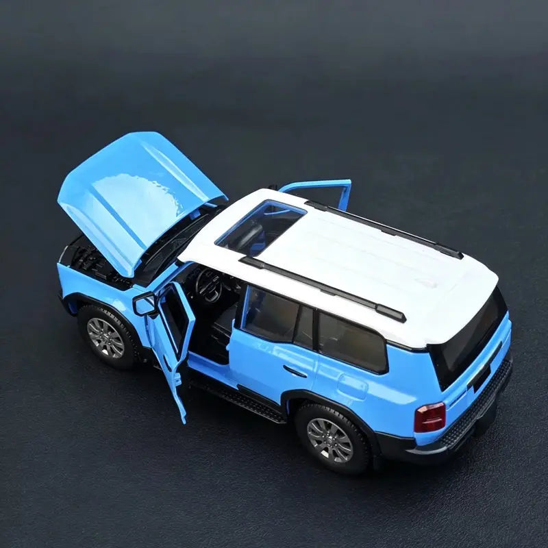 1:24 Toyota Land Cruiser 2024