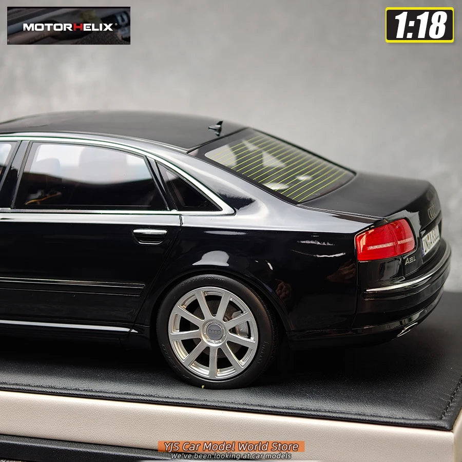 1:18 Audi A8 W12 2008