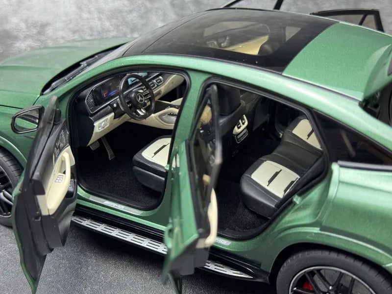 1:18 Mercedes-Benz GLE 53e Coupe