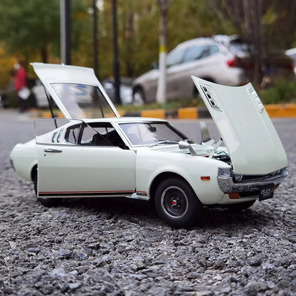 1:18 Toyota Celica LIFTBACK 2000GT (RA25)