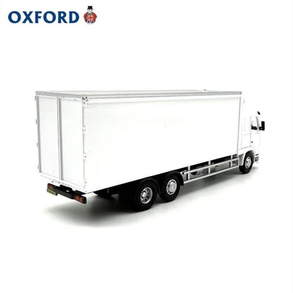 1:76 VOLVO FH Box Type Truck Model