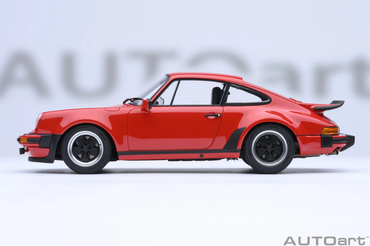 1:18 Porsche 911 Turbo 3.0 (930)
