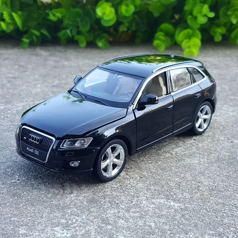 1:32 Audi Q5