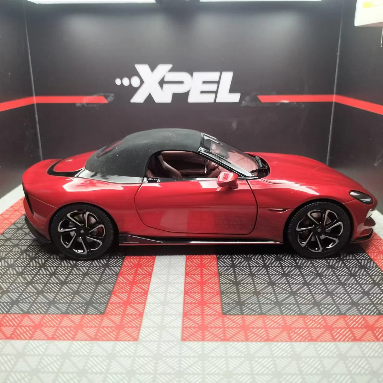 1:18 MG Cyberster Sports