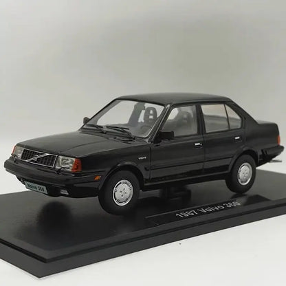 1:18 Volvo 360