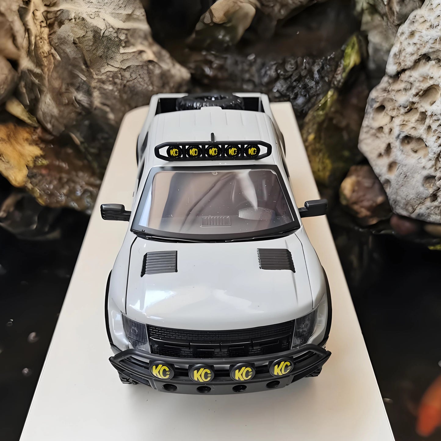 1:24 Ford F-150 SVT Raptor 2011