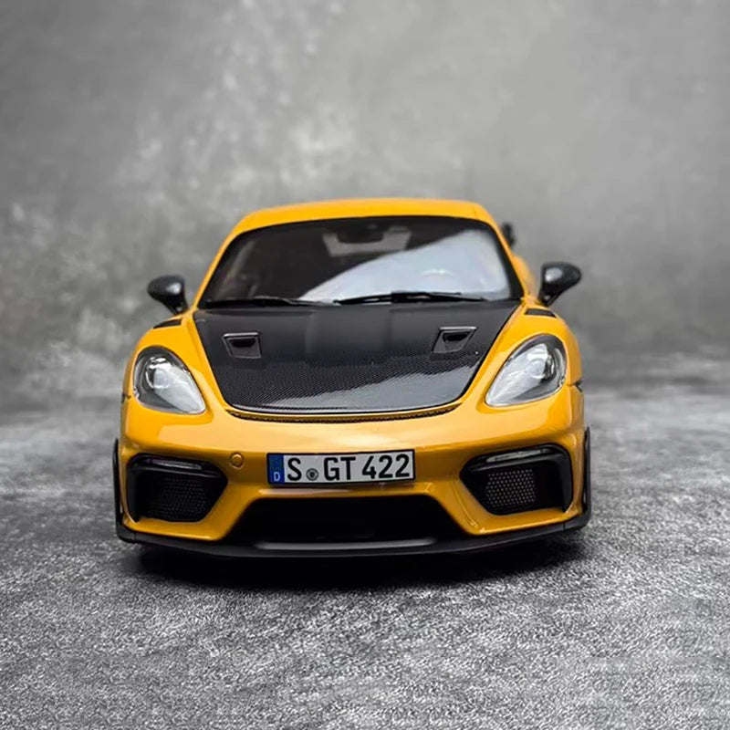 1:18 Porsche Cayman GT4 RS