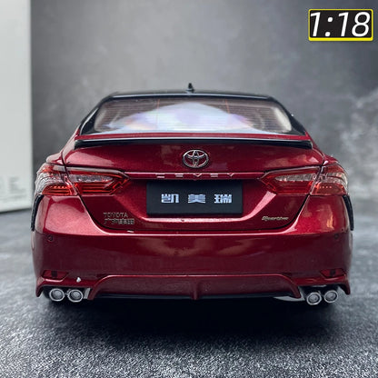 1:18 Toyota Camry 2021