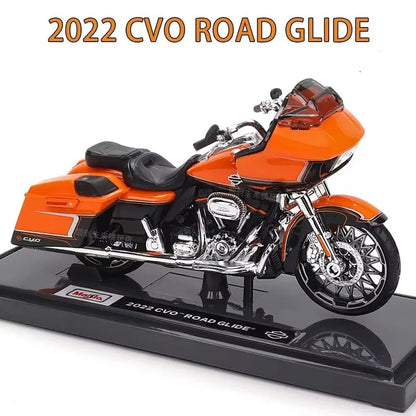 1:18 Harley CVO Road Glide 2018
