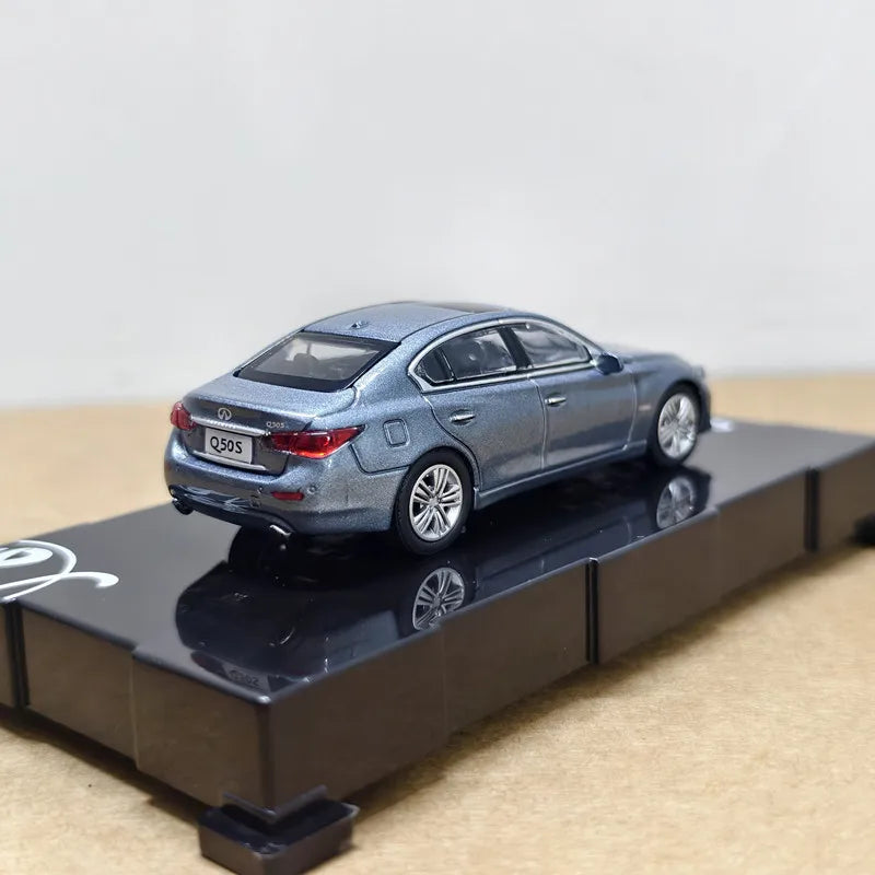 1:64 Infiniti Q50S Coupe