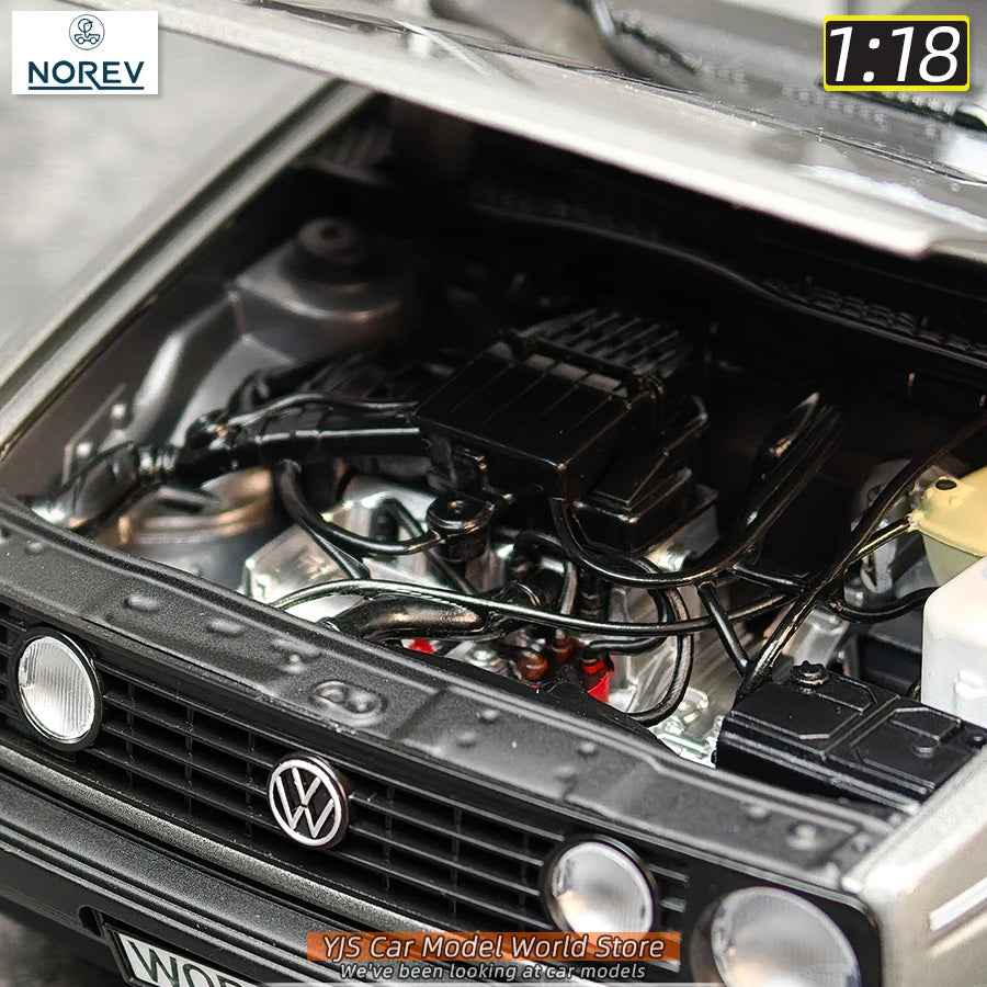 1:18 Volkswagen 1989 Golf Champion