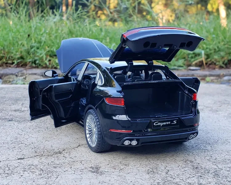 1:24 Porsche Cayenne Turbo S