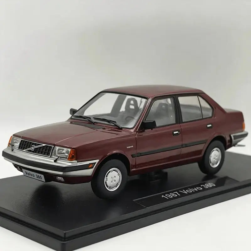 1:18 Volvo 360