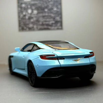 1:32 Aston Martin DB12