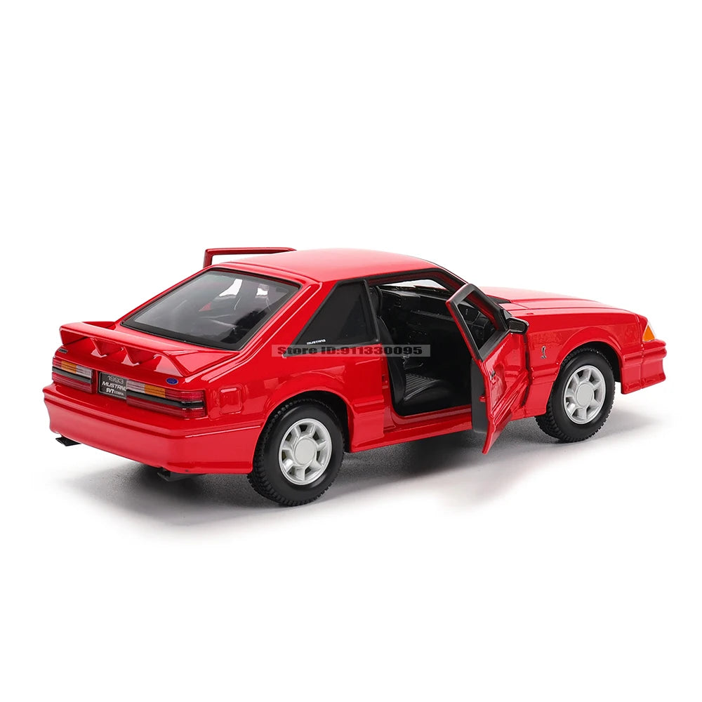 1:24 1993 Ford Mustang SVT Cobra
