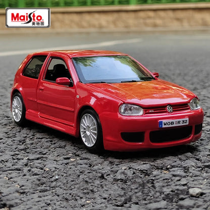 1:24 Volkswagen Golf GTI R32