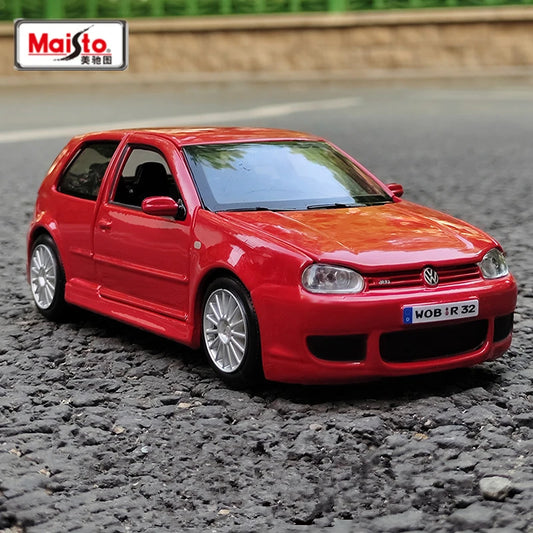 1:24 Volkswagen Golf GTI R32