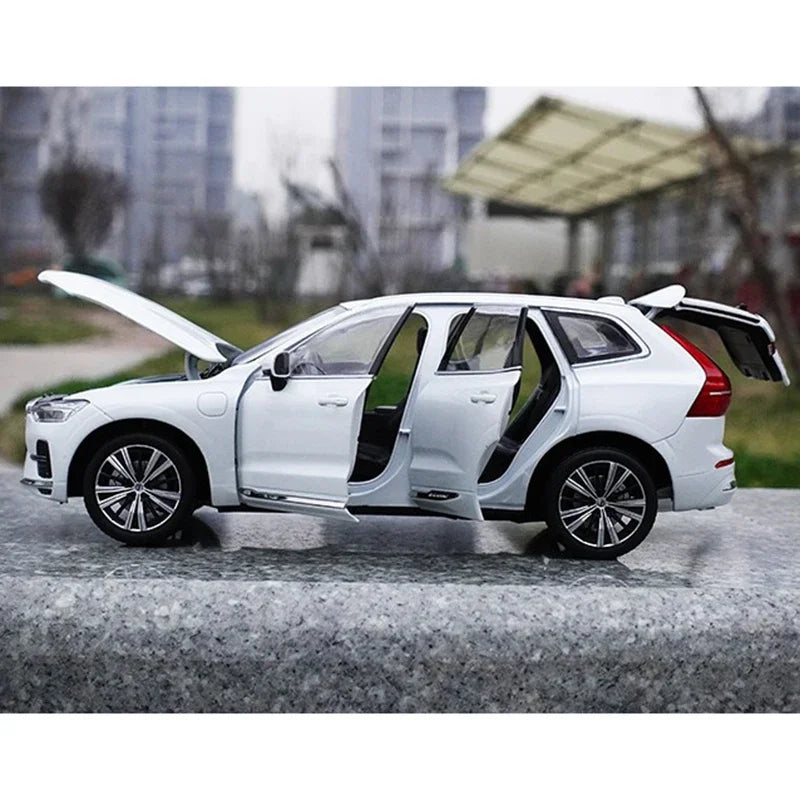 1:18 Volvo XC60 2022
