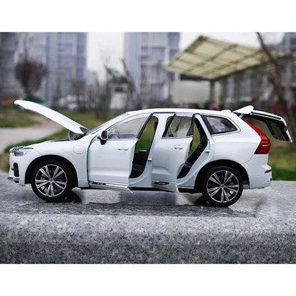 1:18 Volvo XC60 2022
