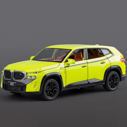 1:32 BMW XM