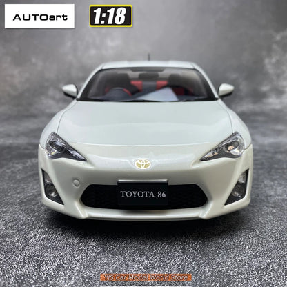 1:18 Toyota 86GT