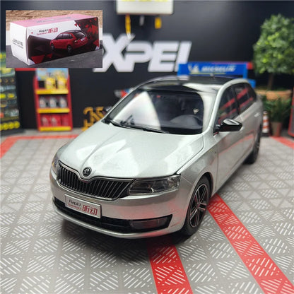 1:18 SKODA Rapid Spaceback