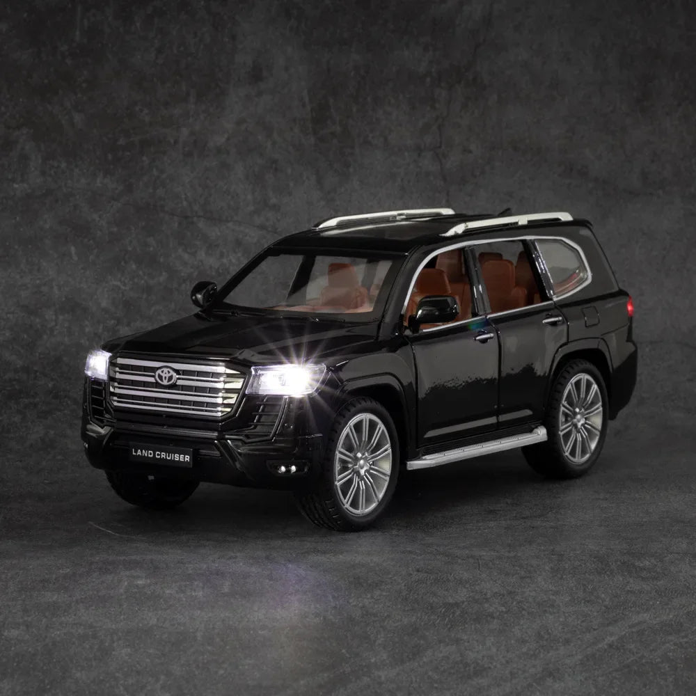 1:24 Toyota LAND CRUISER LC300